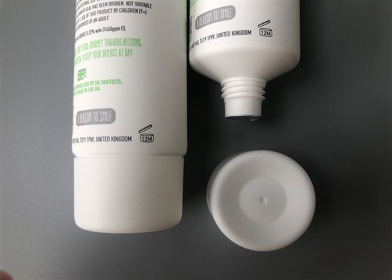 White Matt Tube Plastic Cosmetic Packing 4c Offset Print ISO 9001 Certification
